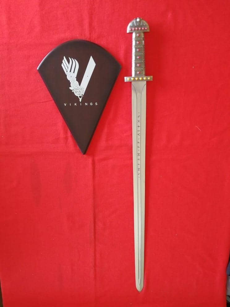 10618 Espada del Rey de Ragnar Lothbrok Vikingos - Espadas y Más